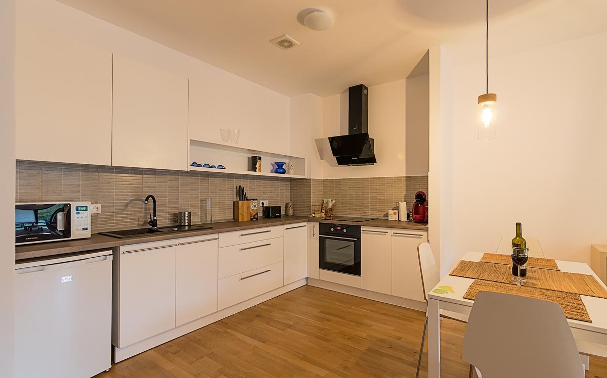 Tampa Gardens - Mountain View Apartment Брашов Екстериор снимка